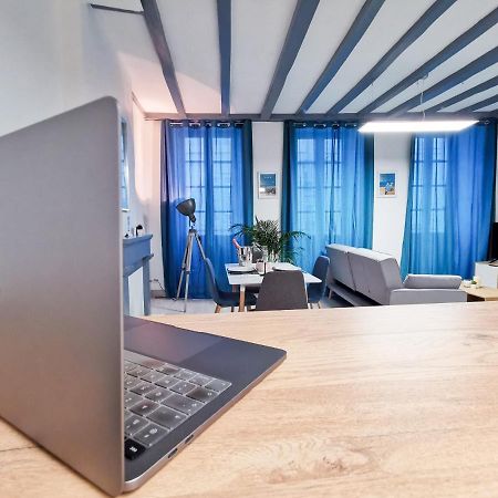 Appartement Ma Douce Charente - Superbe T3 Design Et Fonctionnel - Hyper Centre A Saintes Exteriör bild