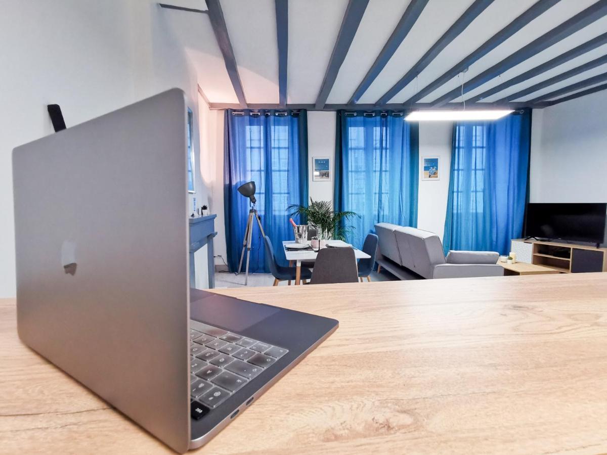 Appartement Ma Douce Charente - Superbe T3 Design Et Fonctionnel - Hyper Centre A Saintes Exteriör bild