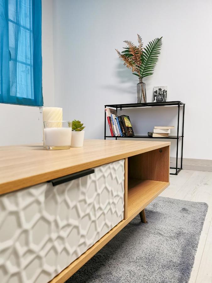 Appartement Ma Douce Charente - Superbe T3 Design Et Fonctionnel - Hyper Centre A Saintes Exteriör bild