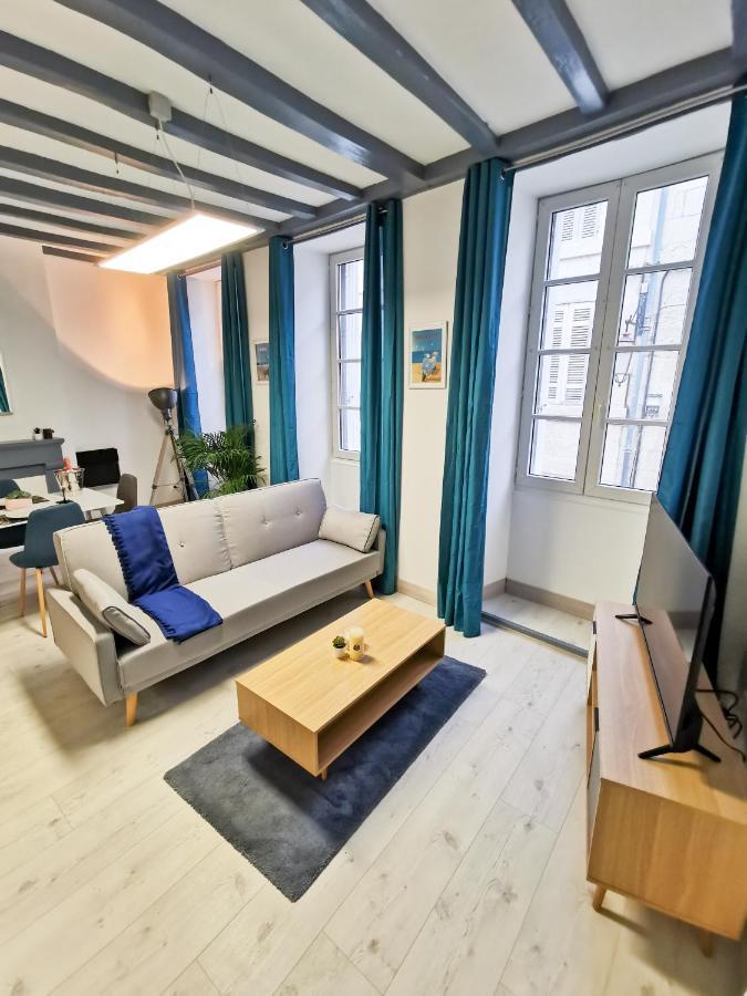 Appartement Ma Douce Charente - Superbe T3 Design Et Fonctionnel - Hyper Centre A Saintes Exteriör bild