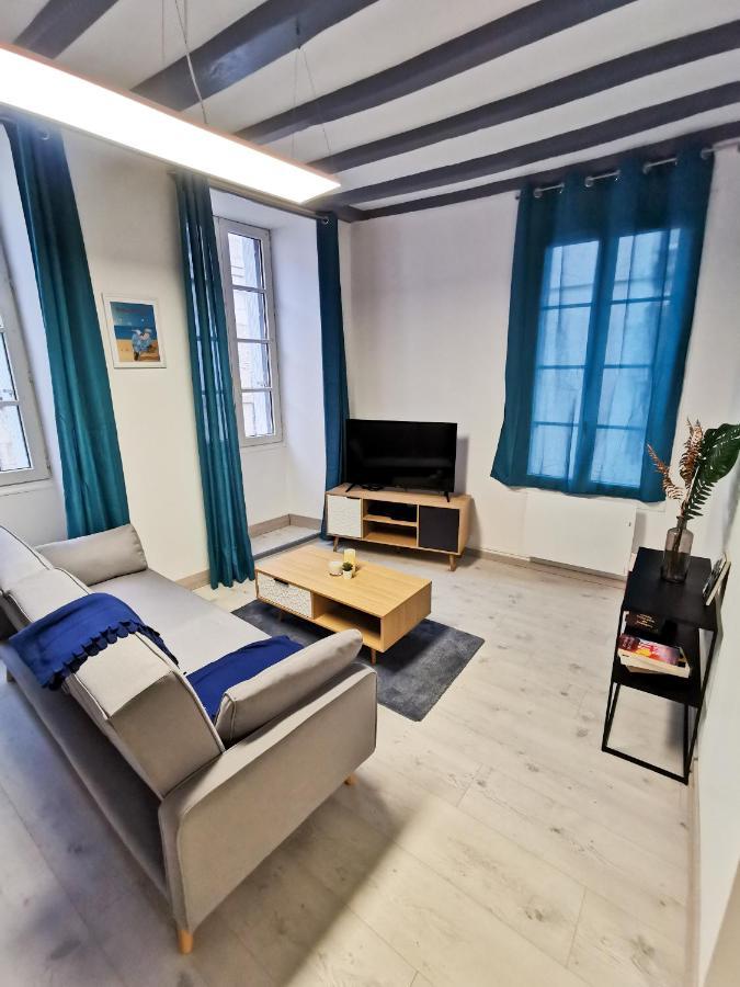 Appartement Ma Douce Charente - Superbe T3 Design Et Fonctionnel - Hyper Centre A Saintes Exteriör bild