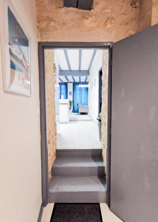 Appartement Ma Douce Charente - Superbe T3 Design Et Fonctionnel - Hyper Centre A Saintes Exteriör bild