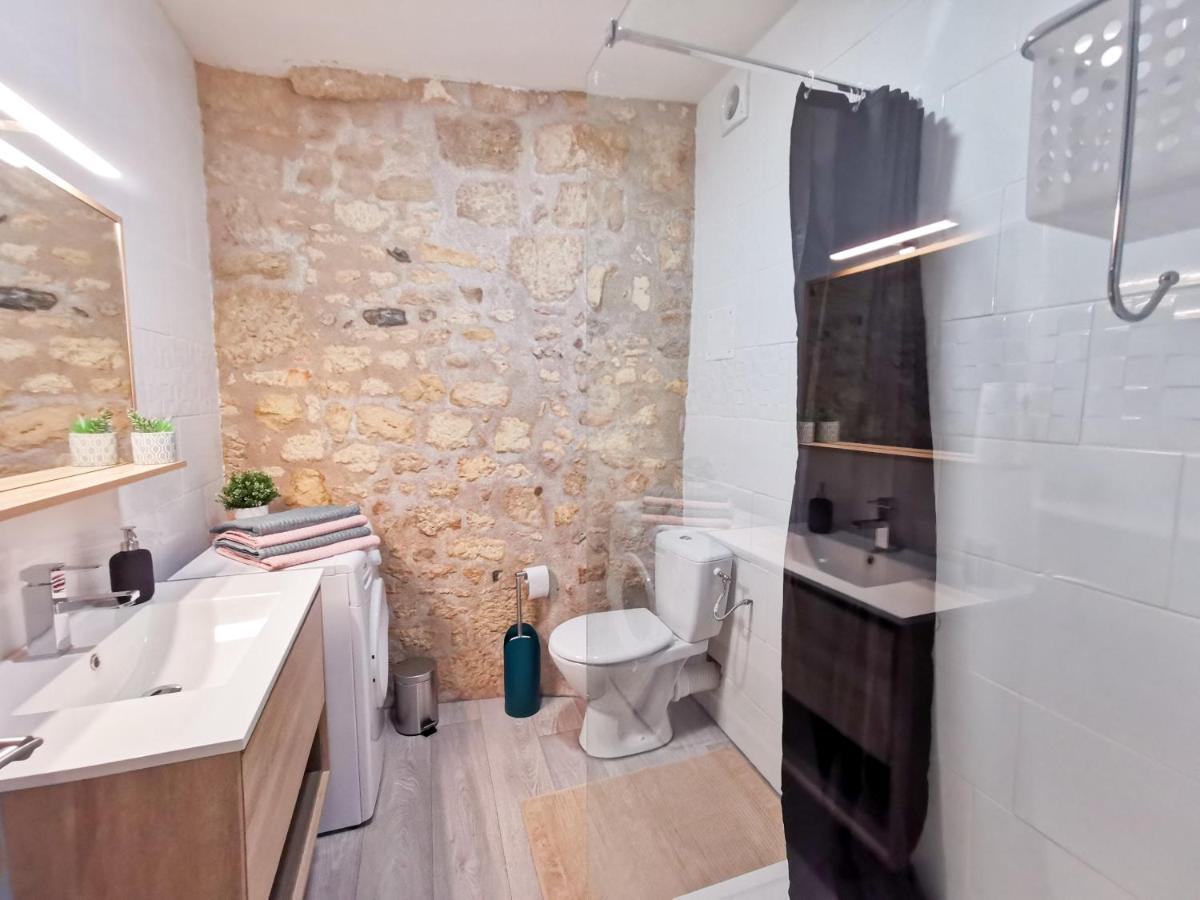 Appartement Ma Douce Charente - Superbe T3 Design Et Fonctionnel - Hyper Centre A Saintes Exteriör bild